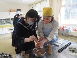 １・２年カップケーキ作り２