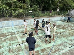 プール清掃
