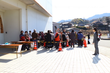 開場前の行列の様子