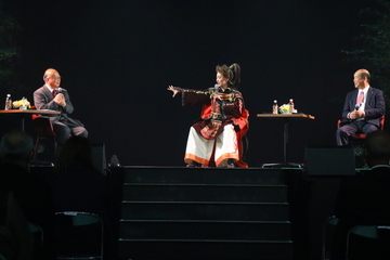 特別対談出演者3名