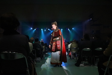 桜花氏特別ライブの様子1